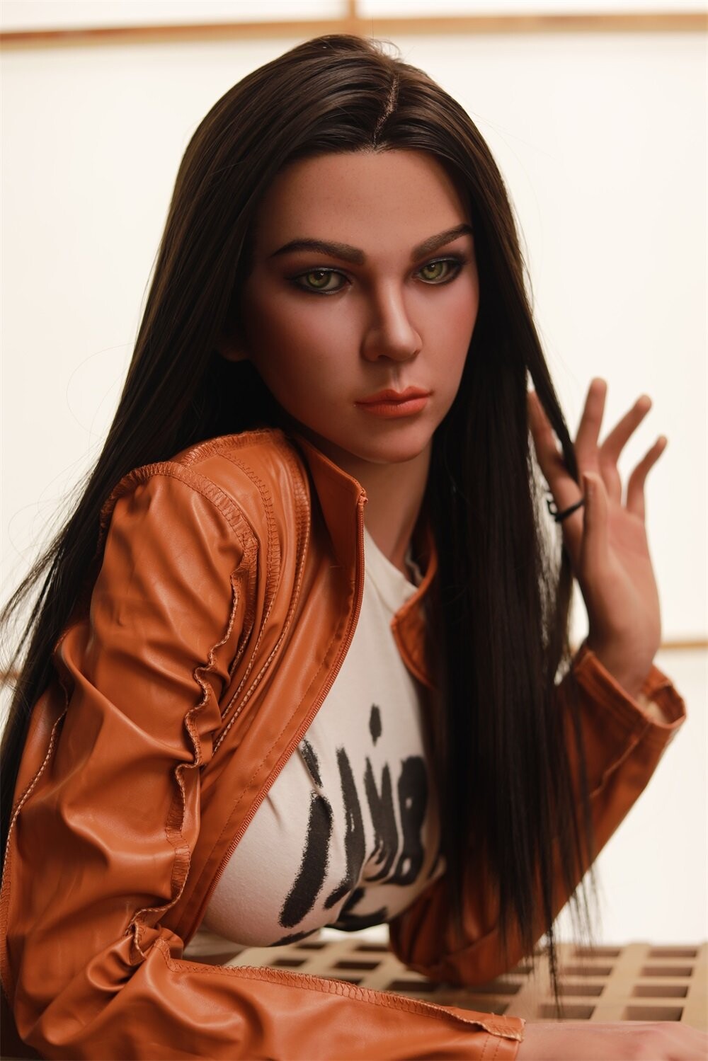 Poupée sexuelle en silicone réaliste de 5 pi 7 po avec de gros seins courbés pour un plaisir ultime