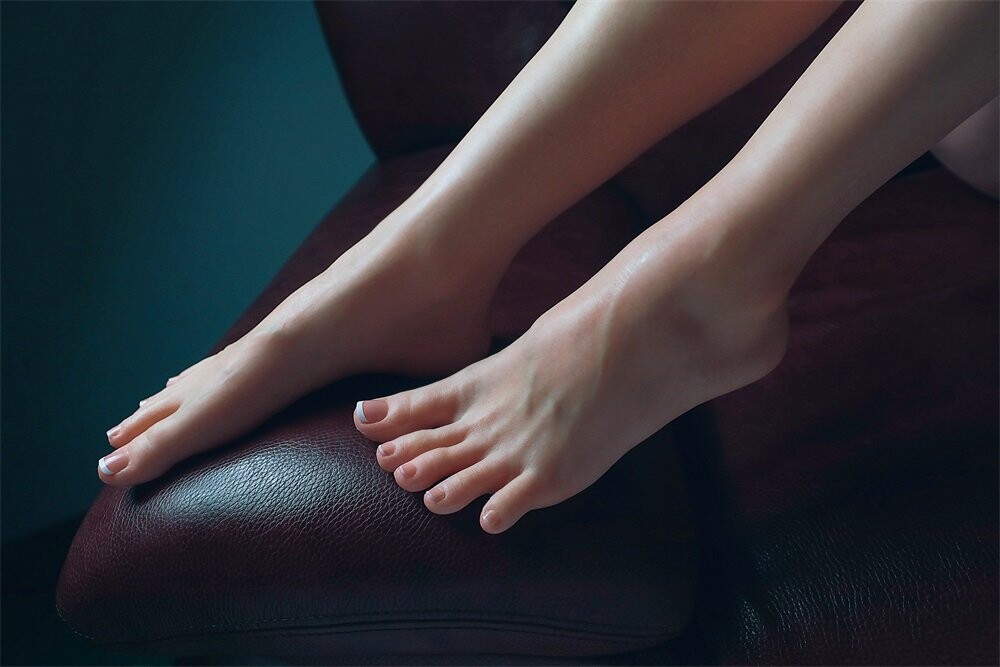 Lifelike silicone sex doll full size body with 3 holes and realistic features 5ft5/165cm