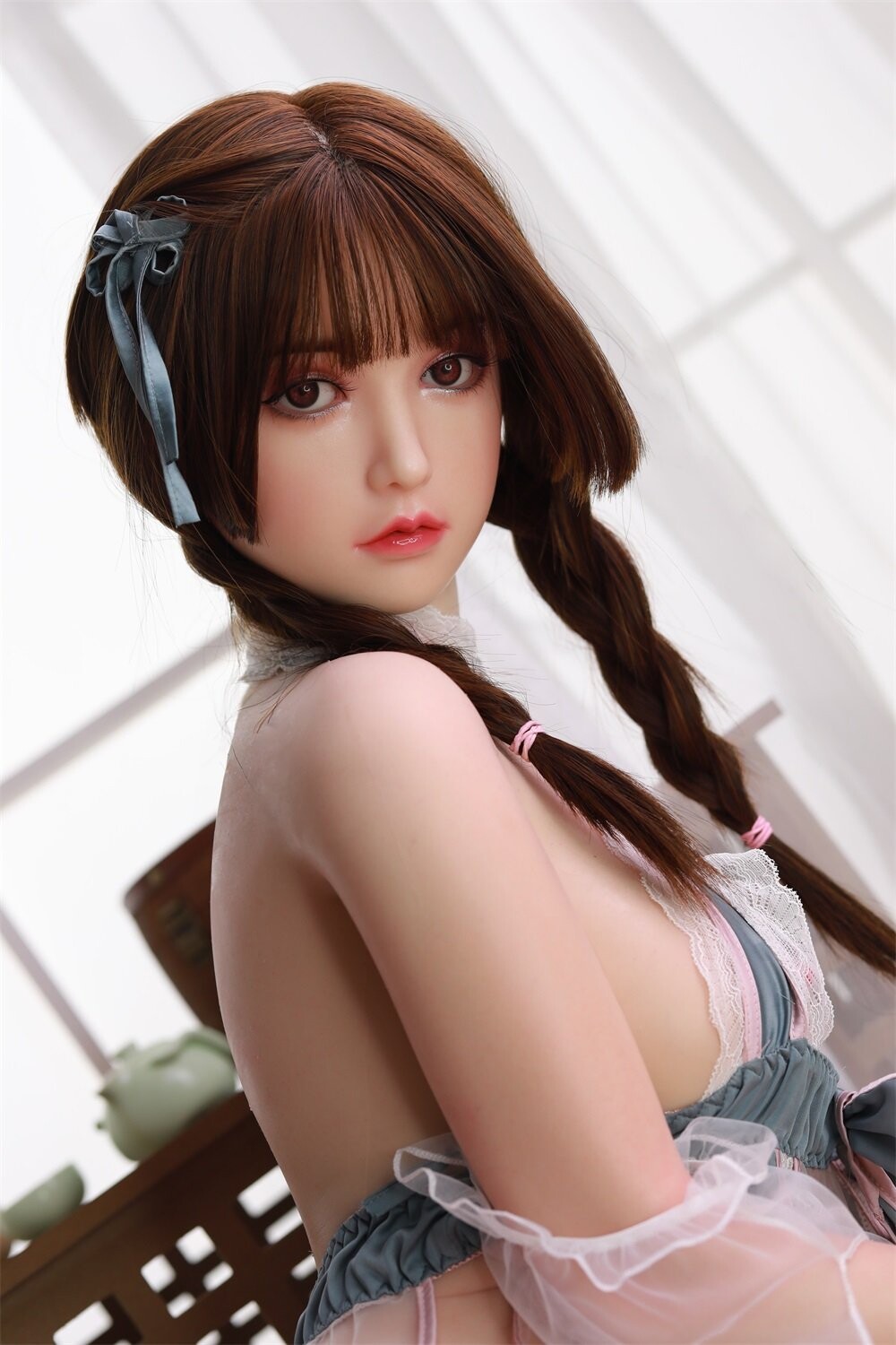 Silicone love doll with soft skin and lifelike features for ultimate pleasure 4.85ft/148cm 