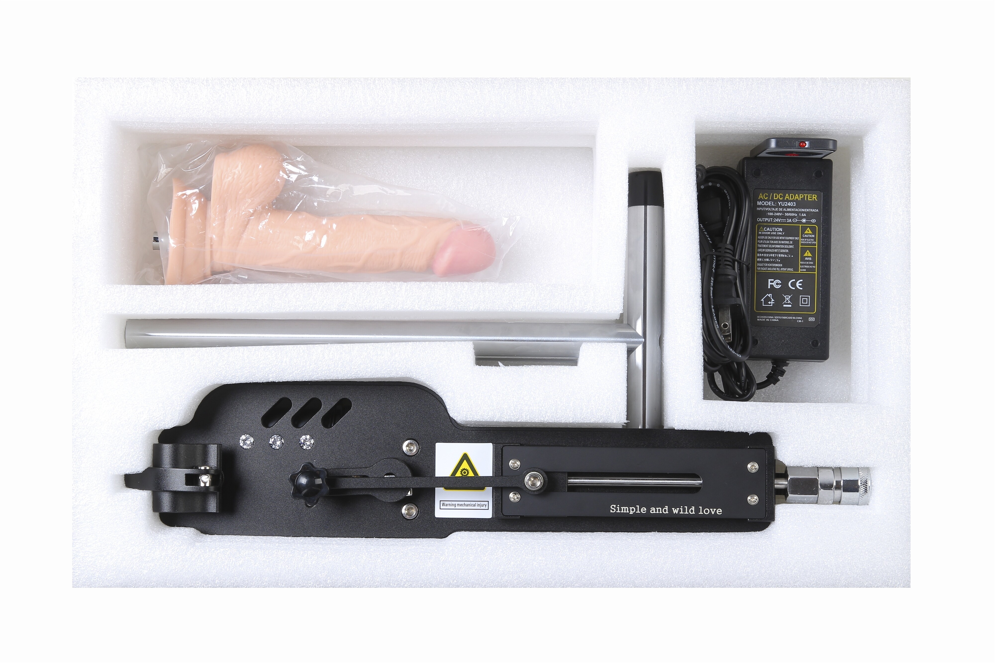 Máquina de sexo con control remoto a través de una copa de sexo para parejas